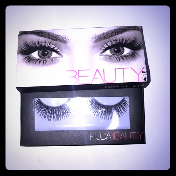 Huda Beauty #18 Raquel False Lashes - Picture 2 of 2